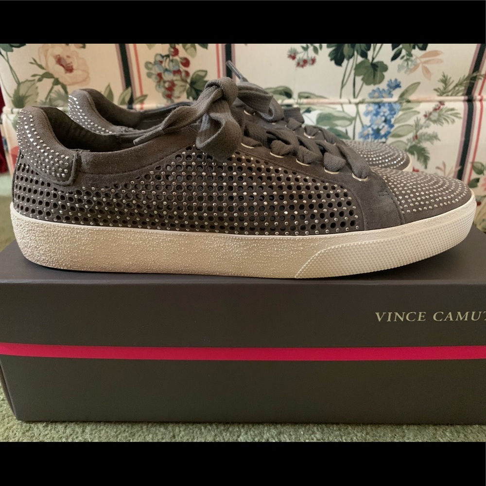 Vince Camuto Women’s Chenta Sneaker